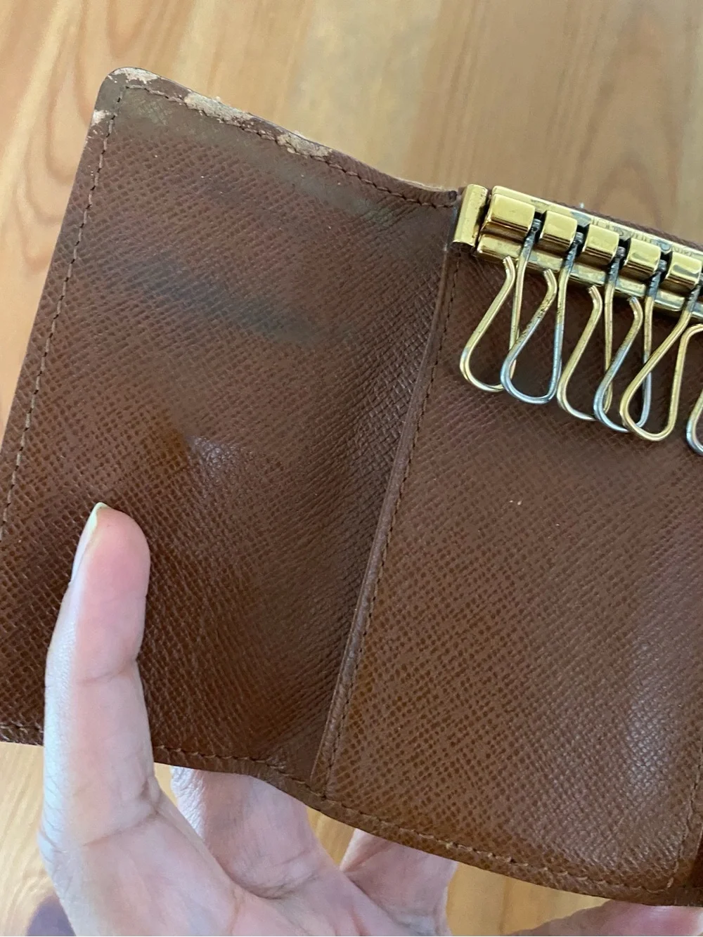 Louis Vuitton LV Monogram Canvas Six 6 Key Card Holder Case